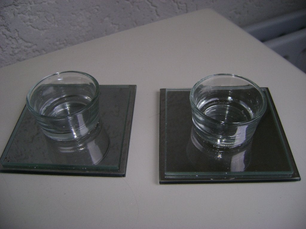 2 waxine glaasjes op vierkant glasplaatje van 8x8cm, Huis en Inrichting, Ophalen of Verzenden, Zo goed als nieuw, Glas, Waxinelichthouder