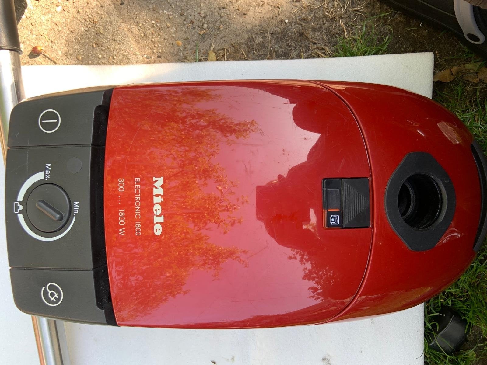 Miele S380 Electronic 1800 Stofzuiger - Rood, Inclusief accessoires, Gebruikt, 1600 tot 2000 watt, Miele
