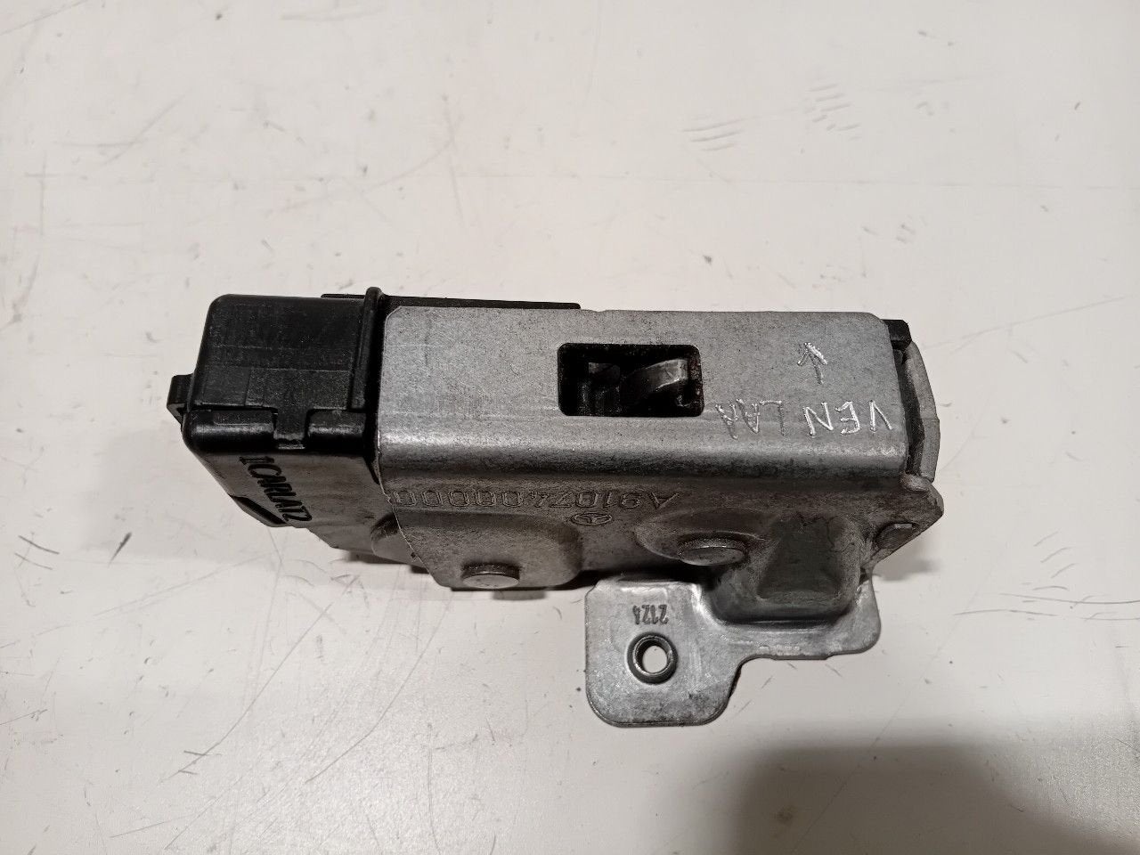 Slot mechaniek kofferdeksel achterklep Mercedes-Benz Sprinte, Onderdelen@venauto.nl, Van der Ven Autorecycling B.V., Gebruikt