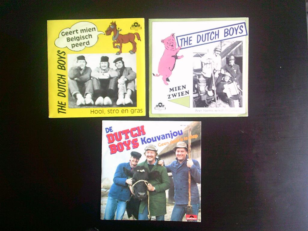 vinyl singles van the dutch boys 4 stuks, Overige formaten, Ophalen of Verzenden, Levenslied of Smartlap, Fotohoes