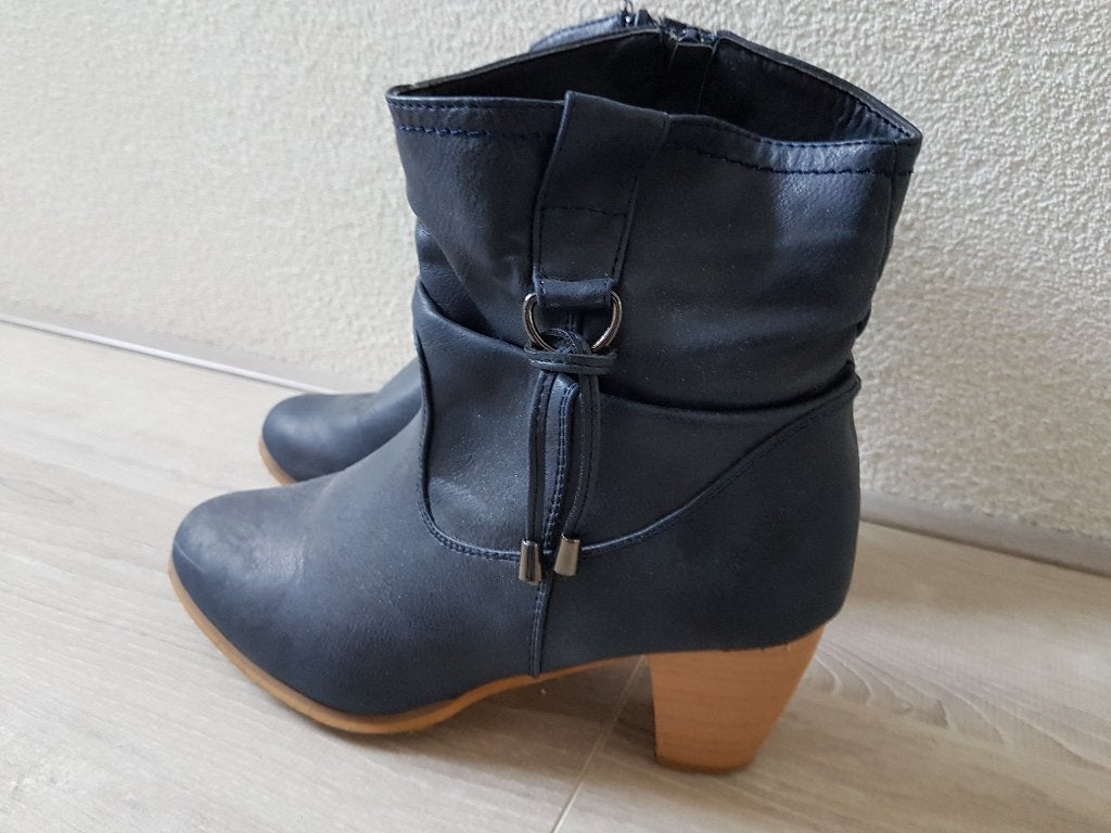 Blauwe dames laarsjes 40 / VALT ALS MAAT 39, Kleding | Dames, Schoenen, Ophalen, Blauw, Lage of Enkellaarzen, Nieuw