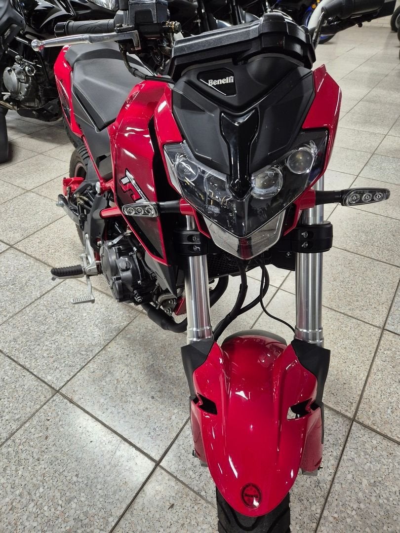 BENELLI TORNADO NAKED T (bj 2021), Motoren, Motorrijbewijs A, Bedrijf, Onbekend, 125 cc