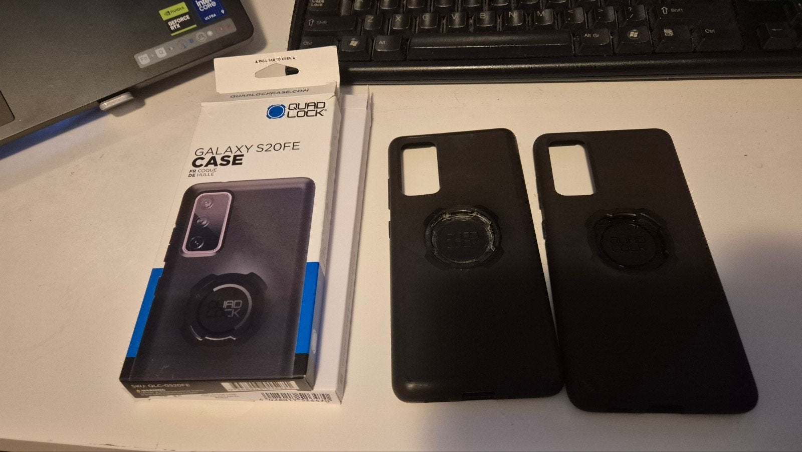 2x Quadlock hoesjes voor Samsung S20 FE (nieuw & gebruikt), Ophalen of Verzenden, Zo goed als nieuw, Hoesje of Tasje