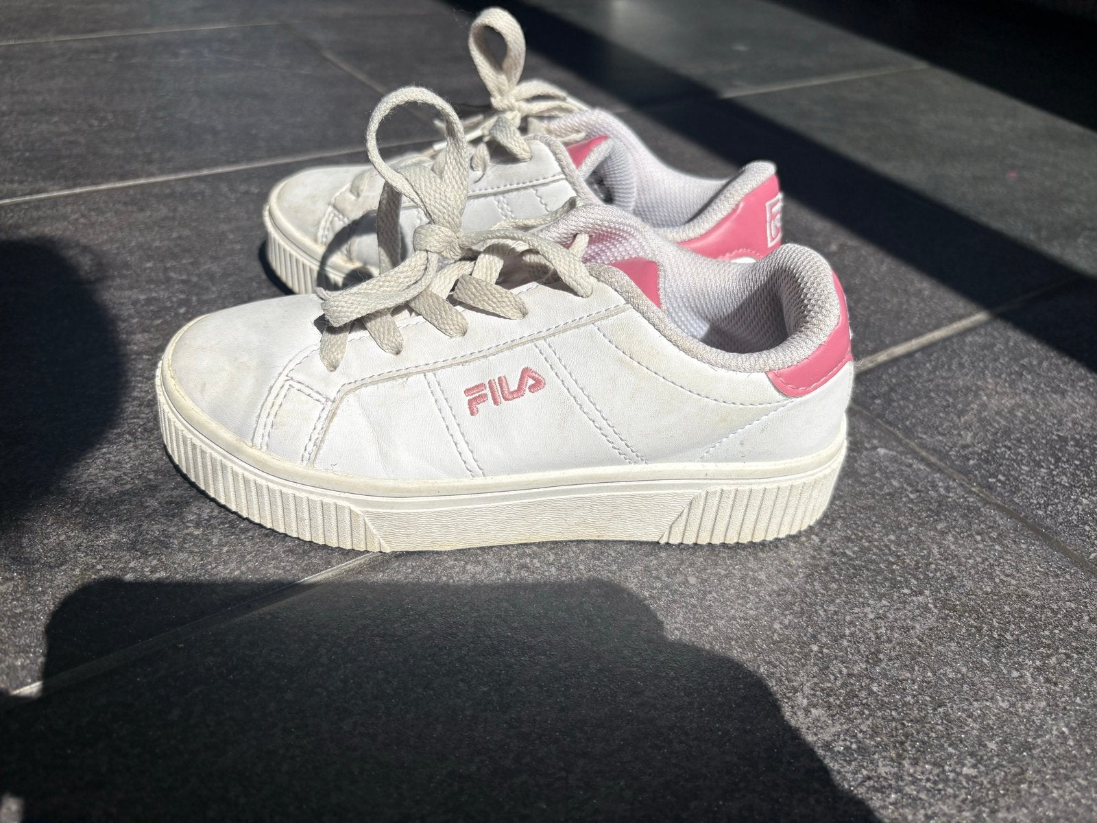 Fila sneakers wit/roze maat 31 voor meisjes, Ophalen, Gebruikt, Meisje, Schoenen