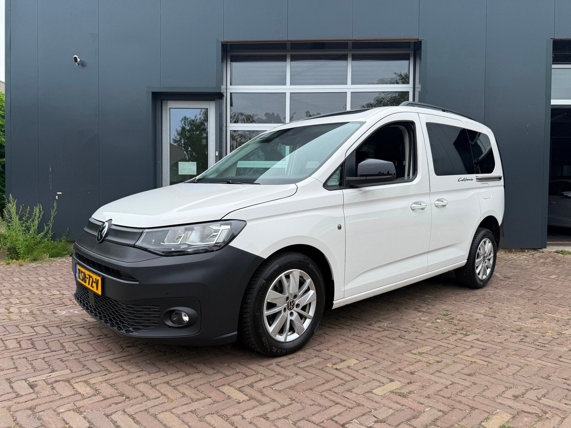 Volkswagen CADDY California 1.5 TSI 5p Tiny Camper, Caravans en Kamperen, Buscamper of Camperbus, Volkswagen, Bedrijf, Handgeschakeld