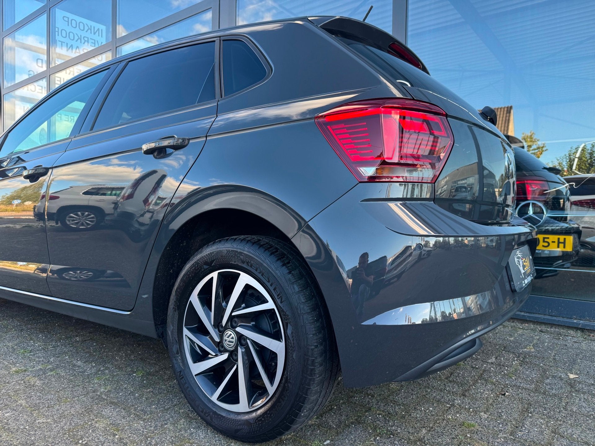Volkswagen Polo 1.0 TSI Highline, Auto's, Voorwielaandrijving, Dealer onderhouden, 1063 kg, Gebruikt