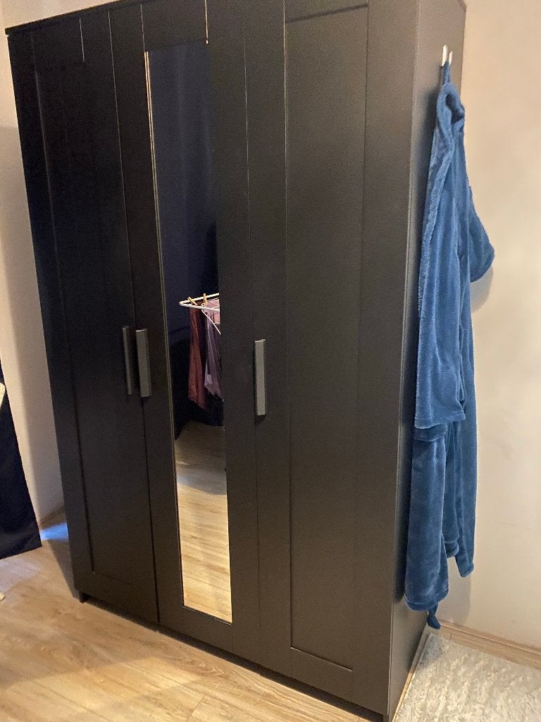 Brimnes kledingkast zwart, Ophalen, Overige materialen, Met deur(en), 100 tot 150 cm