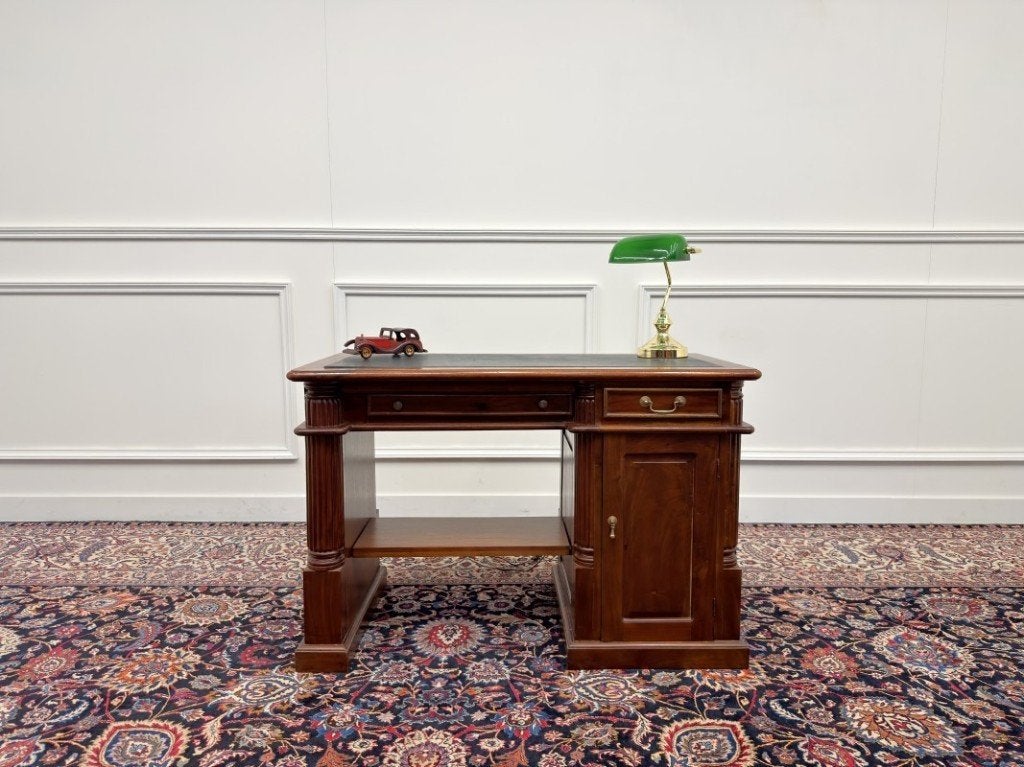 Klassiek Engels Chesterfield Bureau, Antiek en Kunst, Ophalen