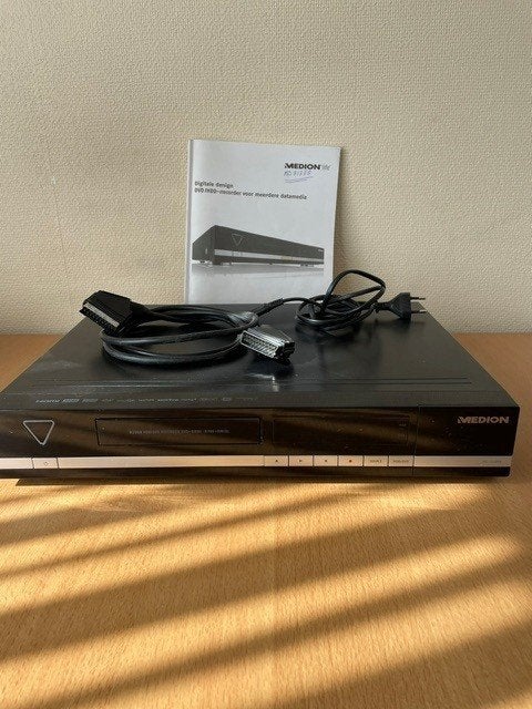 MEDION DVD recorder MD81888, Ophalen, Zo goed als nieuw, Dvd-recorder, Overige merken