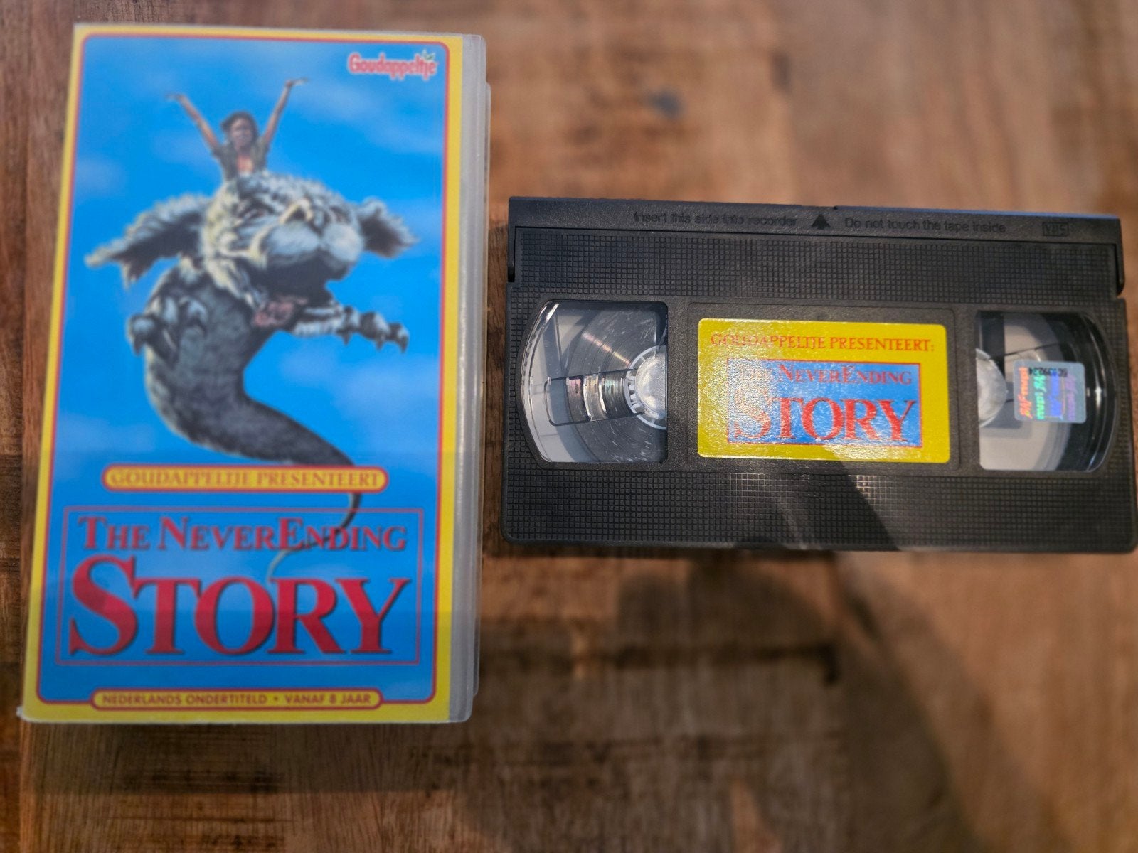 The NeverEnding Story VHS - Nederlands Ondertiteld, Nederlands ondertiteld, Gebruikt, Science Fiction en Fantasy, Ophalen of Verzenden