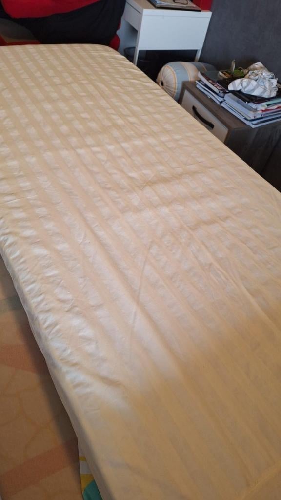 Een persoon matras 200X90, Ophalen of Verzenden, Eenpersoons, 90 cm