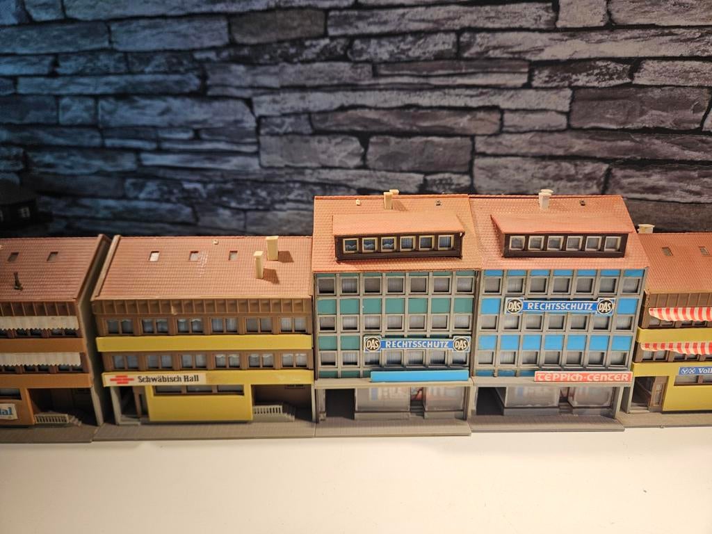 Jaren 50 winkelpanden bankgebouw N spoor trein 1:160, Hobby en Vrije tijd, Overige merken, Gebruikt, Gelijkstroom of Wisselstroom