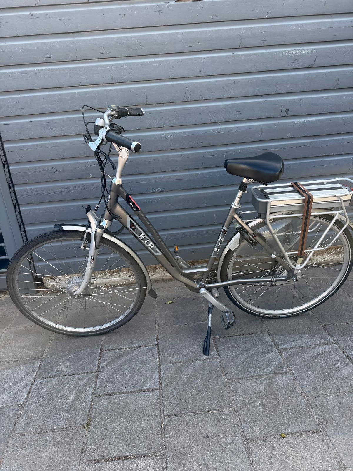 Rih omega elektrisch zinder oplader, 47 tot 51 cm, Ophalen, Zo goed als nieuw, Overige merken