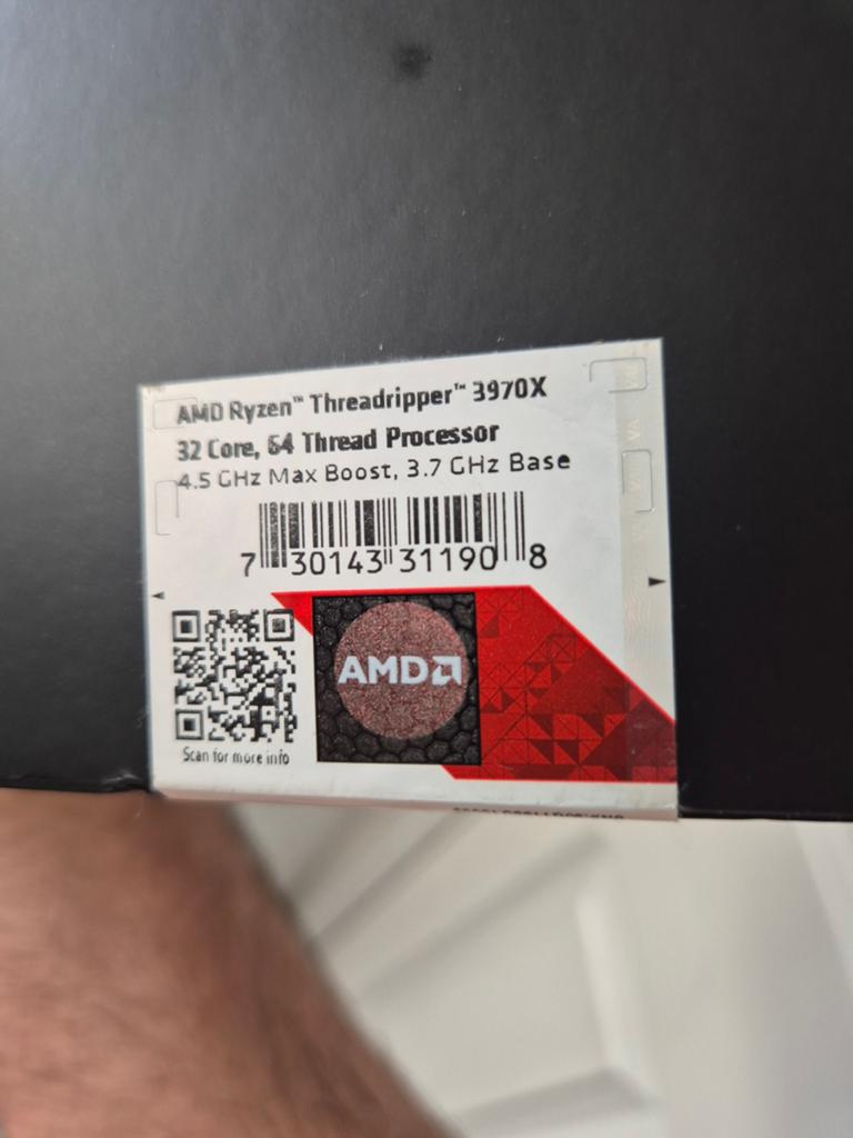 AMD Ryzen Threadripper 3970X Processor - Nieuw in doos, Nieuw, 32-core, Ophalen of Verzenden, 4 Ghz of meer