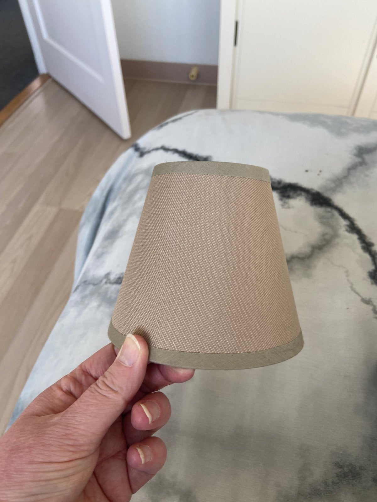 Mooie taupekleurig klem lampenkapje, Ophalen of Verzenden, Nieuw, Rond, Minder dan 25 cm