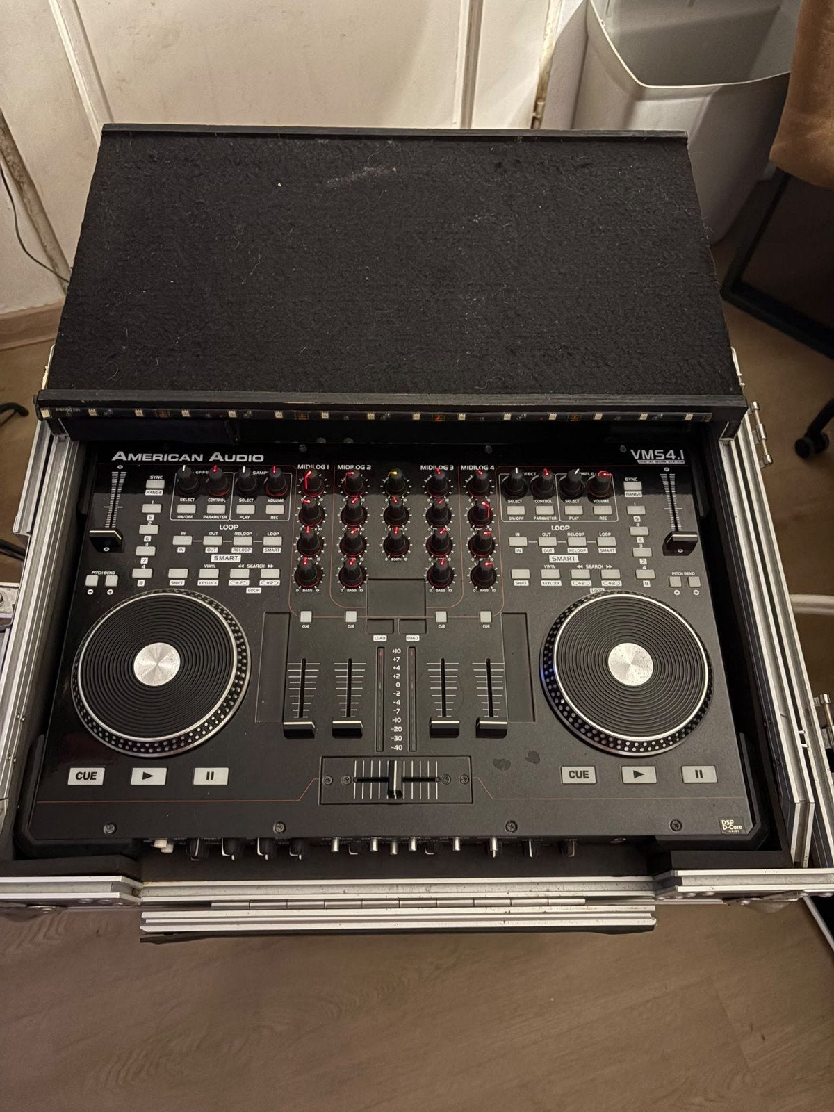 American Audio VMS4.1 DJ Controller met Hardcase, Ophalen, Gebruikt, Dj-set, Overige merken