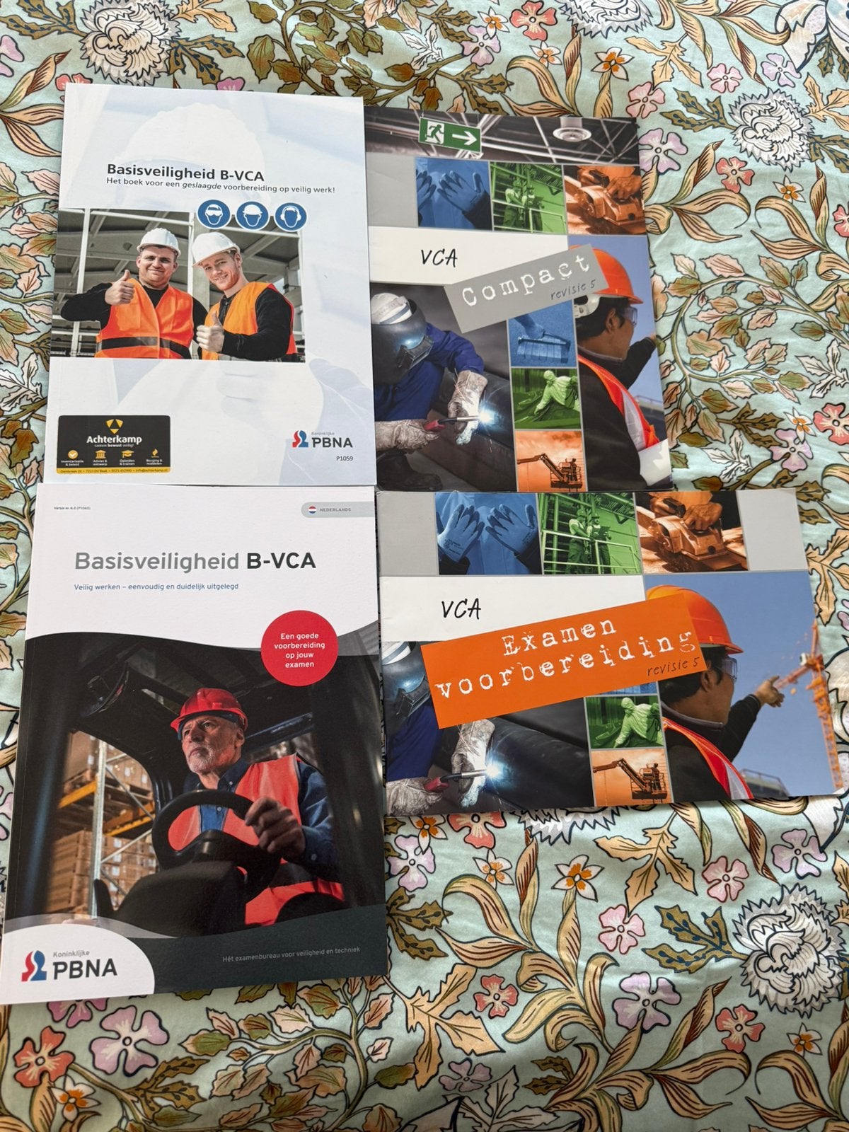 VCA Basis Boekenpakket PBNA + Oefenexamen, Ophalen, Zo goed als nieuw