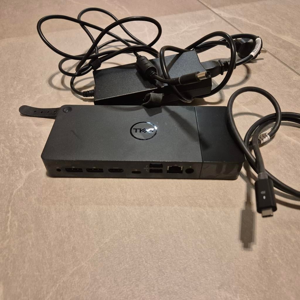 Dell Docking Station WD19S met +  adapter, Computers en Software, Dockingstations, Zo goed als nieuw, Docking station, Laptop