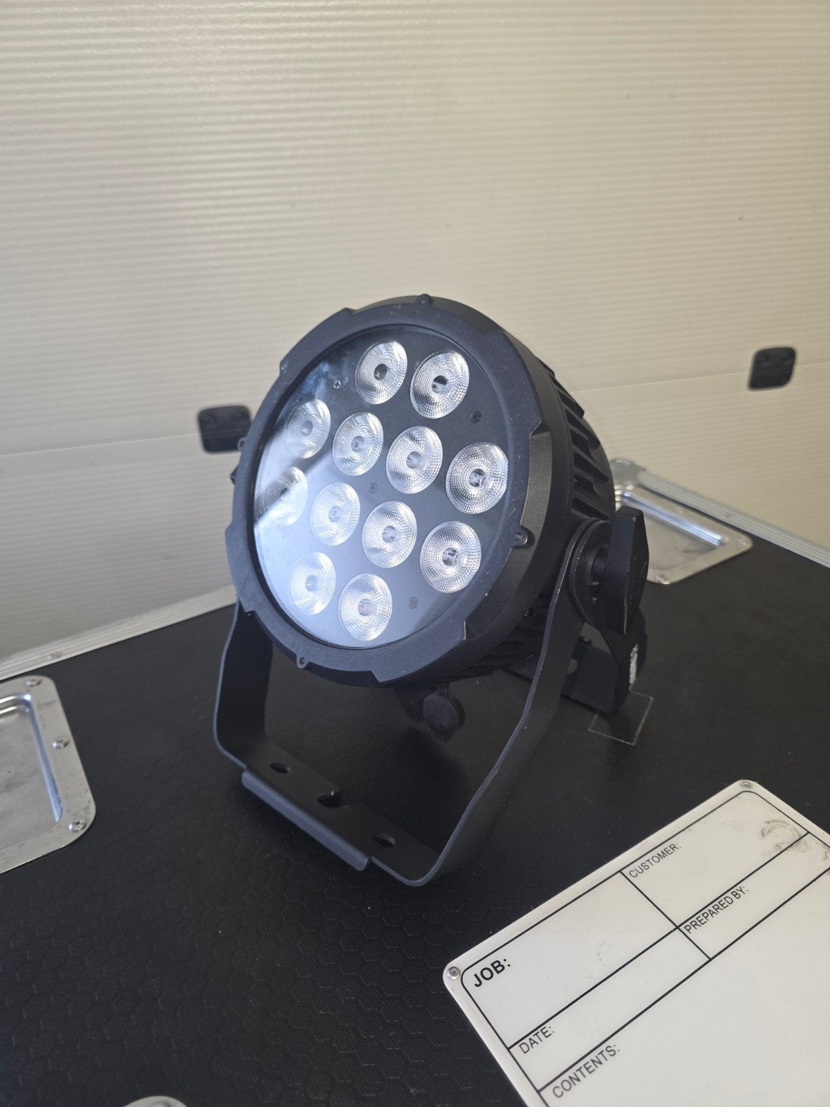 12 x Chauvet DJ Slimpar Pro Q IP - met Flightcase (ex btw), Ophalen, Zo goed als nieuw, Licht, Geluidgestuurd