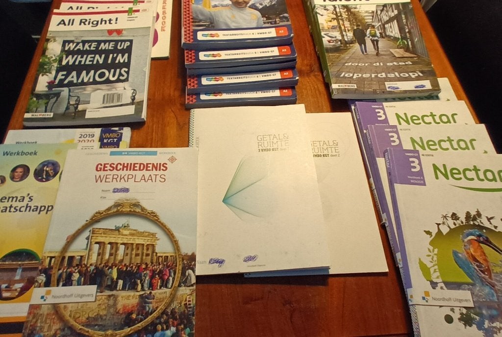 Leer- en werkboeken VMBO-gt ** GRATIS **, Ophalen, Zo goed als nieuw, VMBO