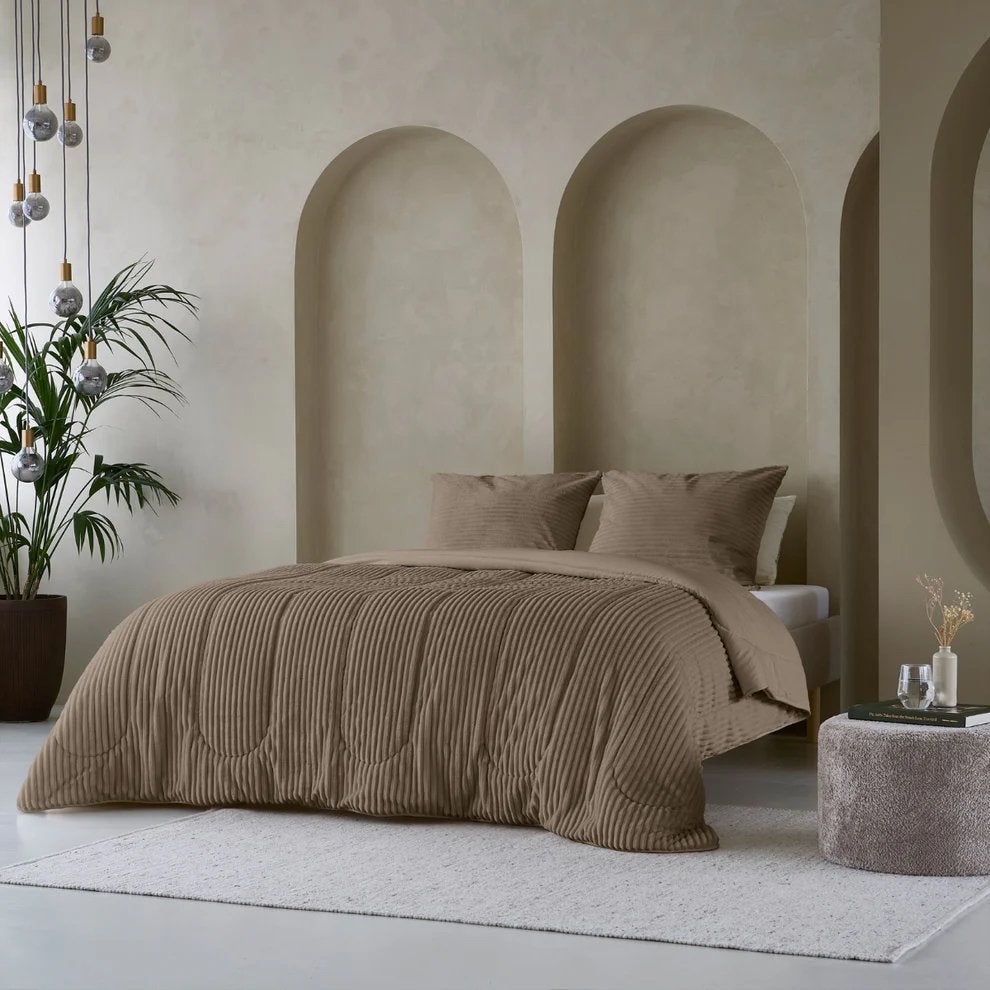 Groovebed taupe dekbed zonder overtrek NIEUW, Bruin, Ophalen of Verzenden, Deken of Dekbed, Nieuw