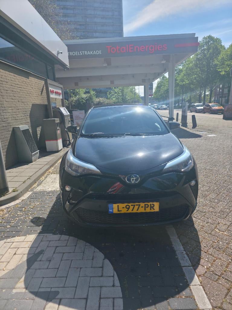 Toyota C-HR 2.0 Hybrid CVT 2020 Zwart, Auto's, Toyota, 725 kg, Zwart, 4 cilinders, Zwart