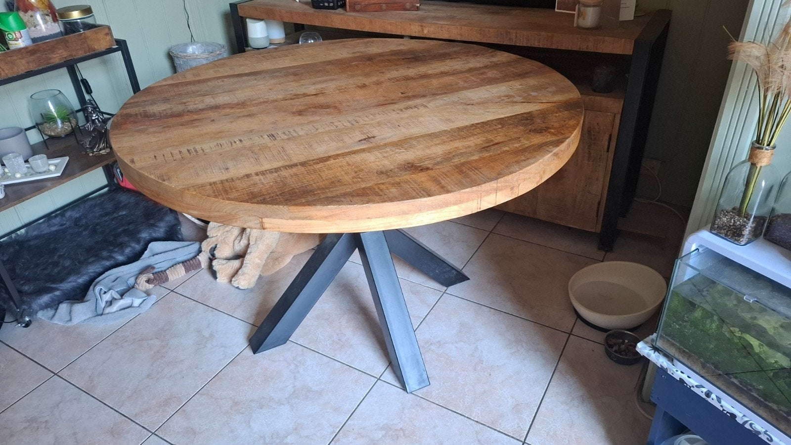 Ronde eettafel met mangohouten blad en metalen onderstel, Ophalen, Gebruikt, Rond, Vier personen