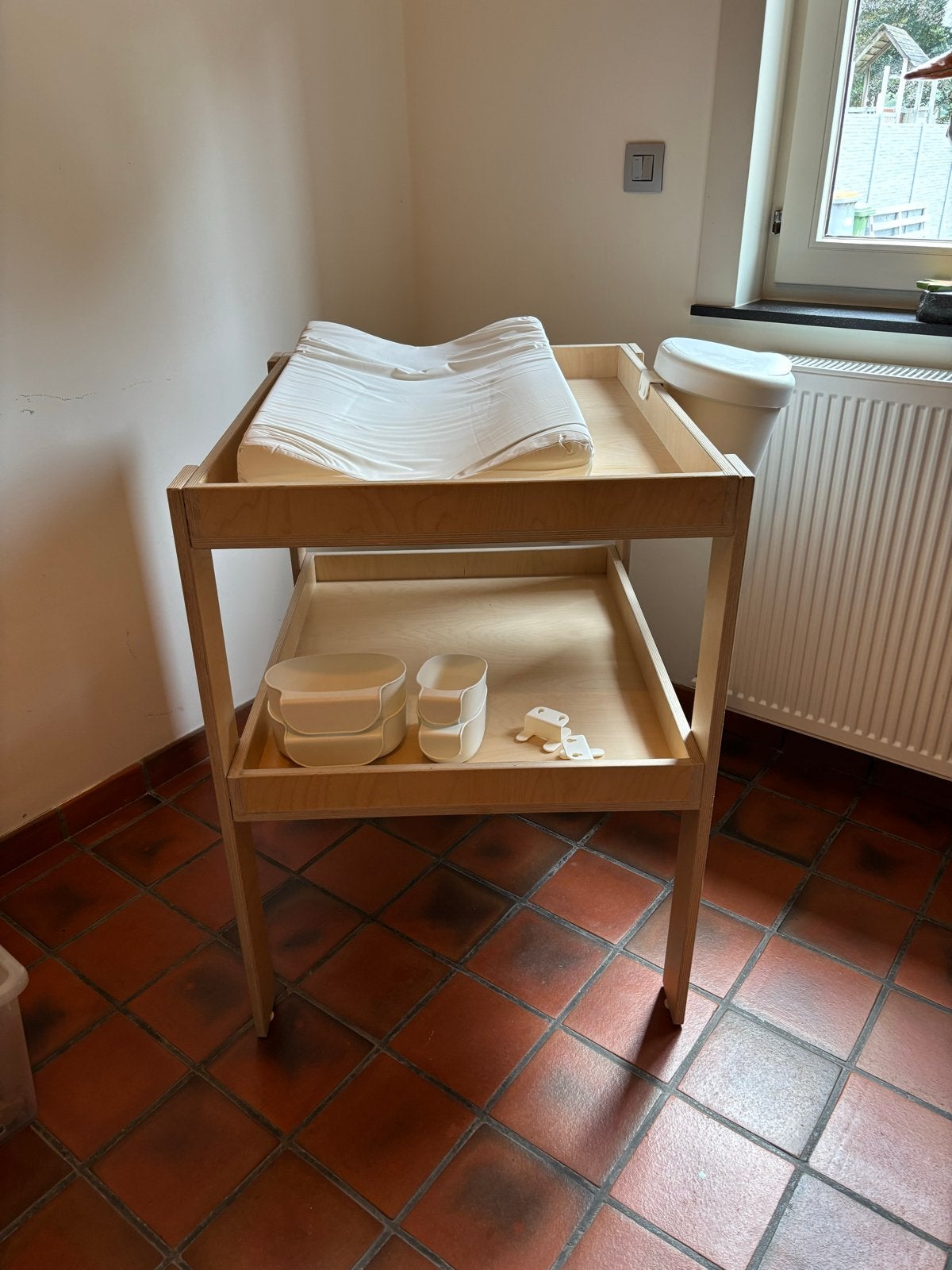Houten Verzorgingstafel, Overige typen, Zo goed als nieuw, Standaard, Ophalen