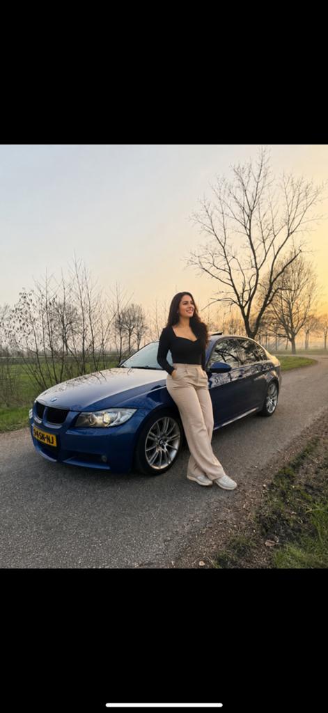 BMW 3-Serie 3.0 325D M-Pakket Le mans blue, Achterwielaandrijving, 1800 kg, Zwart, 2993 cc