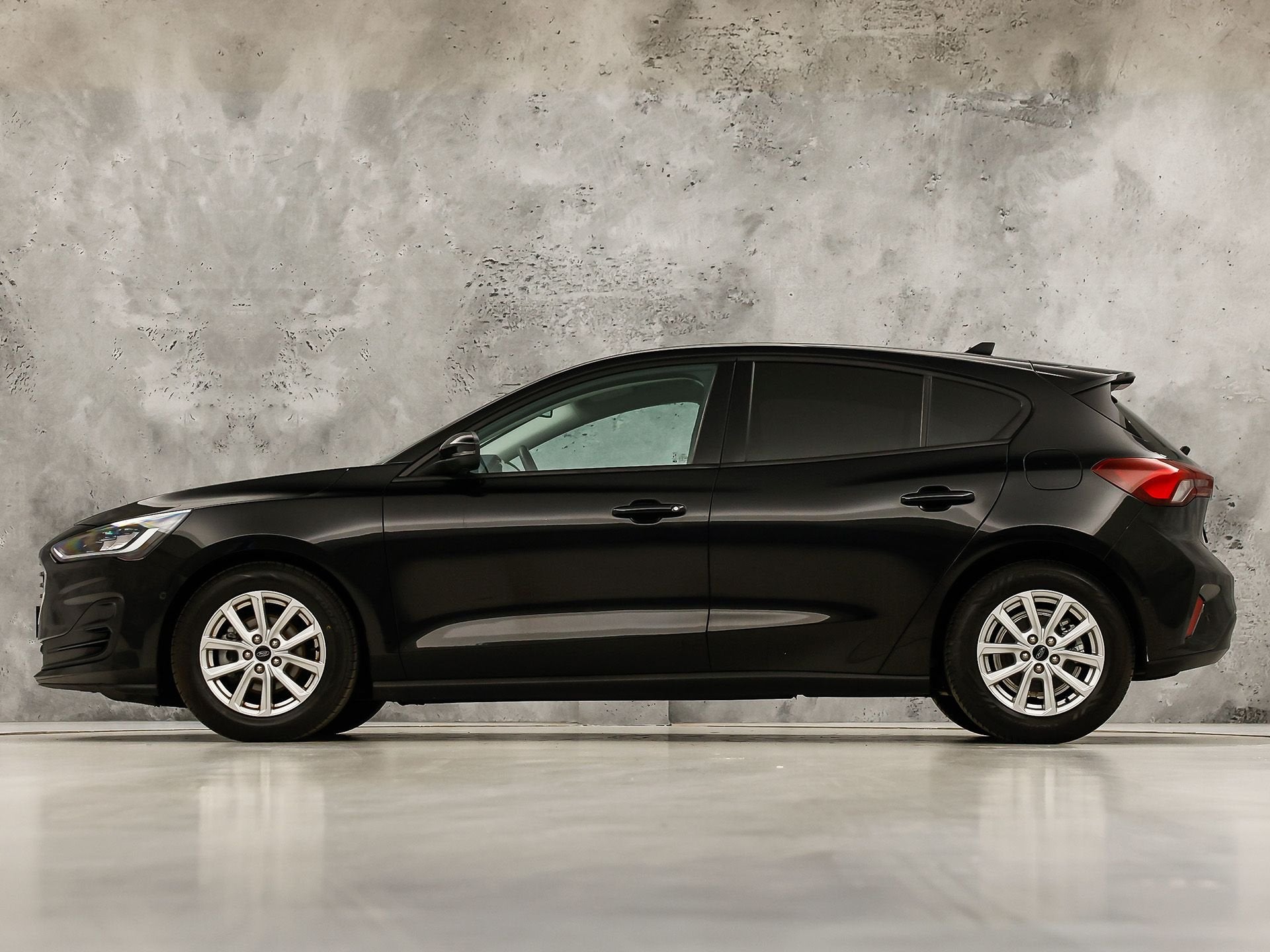 Ford Focus 1.0 EcoBoost Sport (FACELIFT, APPLE CARPLAY, GROO, 12 maanden, Gebruikt, Zwart, Bedrijf