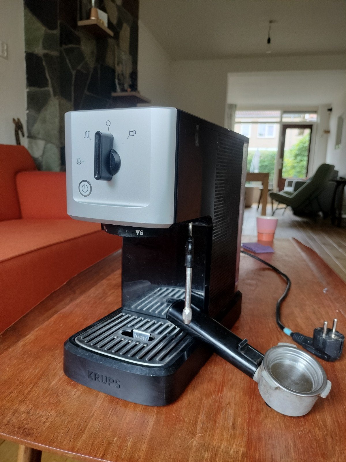 Krups Piston Espresso-apparaat - Perfecte Espresso Thuis, Gebruikt, Espresso apparaat, Ophalen of Verzenden, Afneembaar waterreservoir