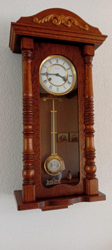 Marnik Wandklok - Klassieke Houten Slingerklok, Antiek en Kunst, Ophalen