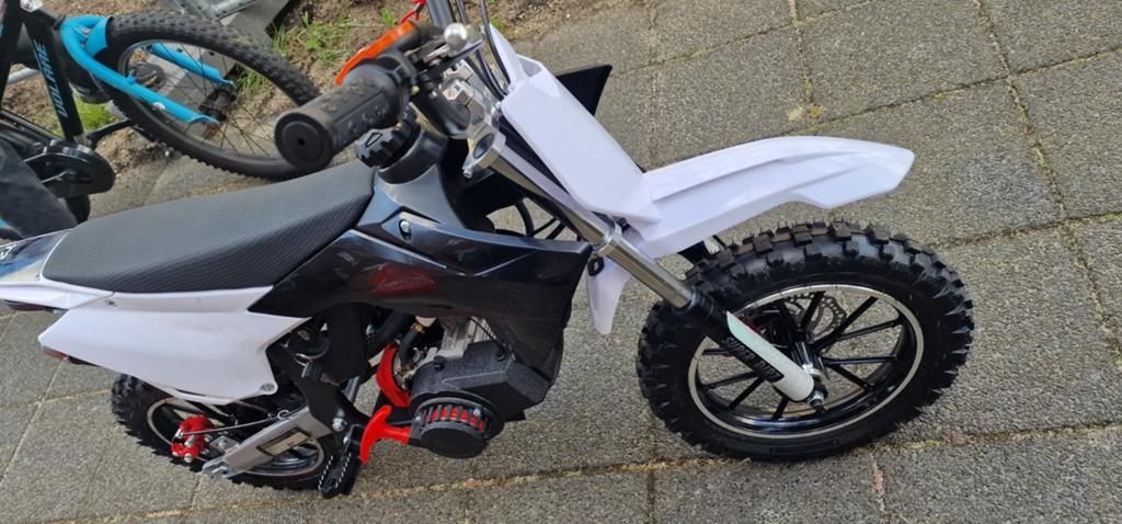 Te koop  zo goed als nieuwe 49cc pitbike, Fietsen en Brommers, Minibikes, Midibikes en Pitbikes, Ophalen, Zo goed als nieuw, Pitbike