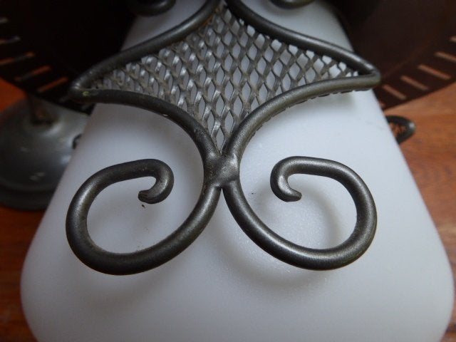 Vintage metalen hanglamp met opaline glas, Ophalen of Verzenden