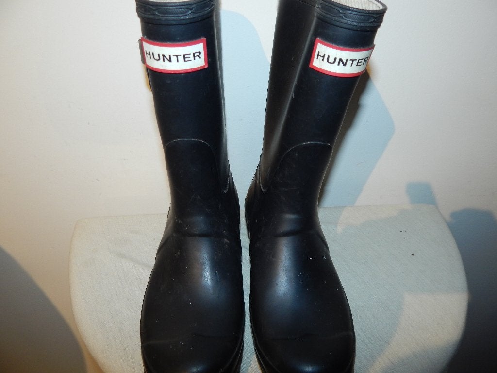 Hunter half hoge kunststof laarzen zwart merklabel erop 37, Kleding | Dames, Verzenden, Zwart, Lage of Enkellaarzen, Hunter