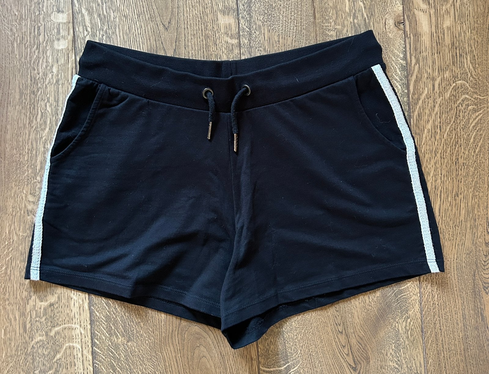 True Spirit short zwart maat L, Kleding | Dames, Ophalen of Verzenden, Zo goed als nieuw, Zwart, Kort