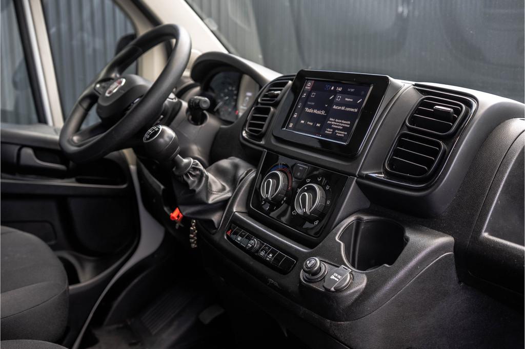 Fiat Ducato MultiJet | Camera | Carplay | Cruise | Airco, Voorwielaandrijving, Gebruikt, Zwart, 4 cilinders