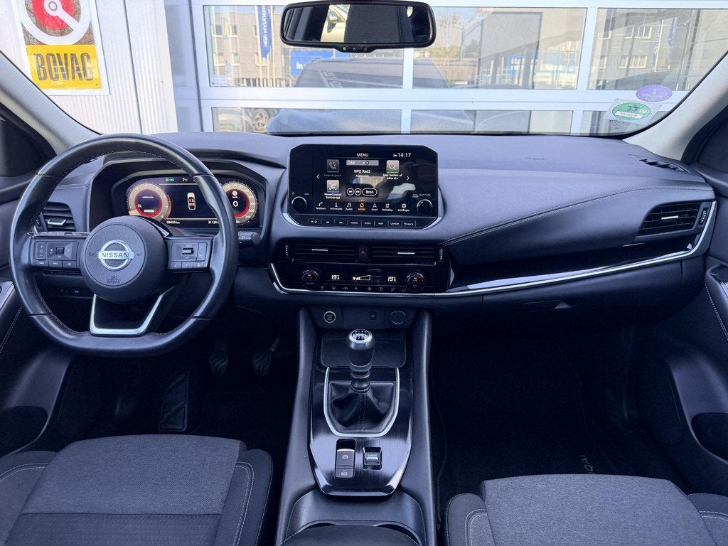 Nissan Qashqai 1.3 MHEV Premiere Edition / Panoramadak / All, Auto's, Nissan, Voorwielaandrijving, 1304 kg, Stof, Gebruikt