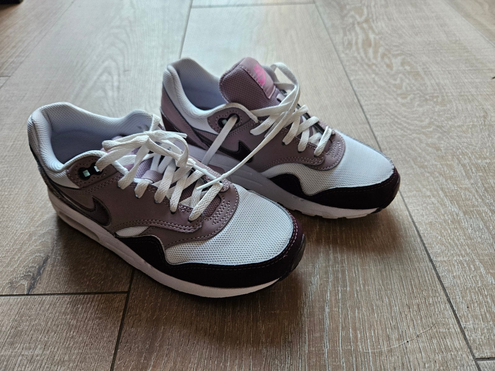 Nike Air Max Sneakers - Maat 36.5, Kleding | Dames, Schoenen, Overige kleuren, Nike, Ophalen of Verzenden, Sneakers of Gympen