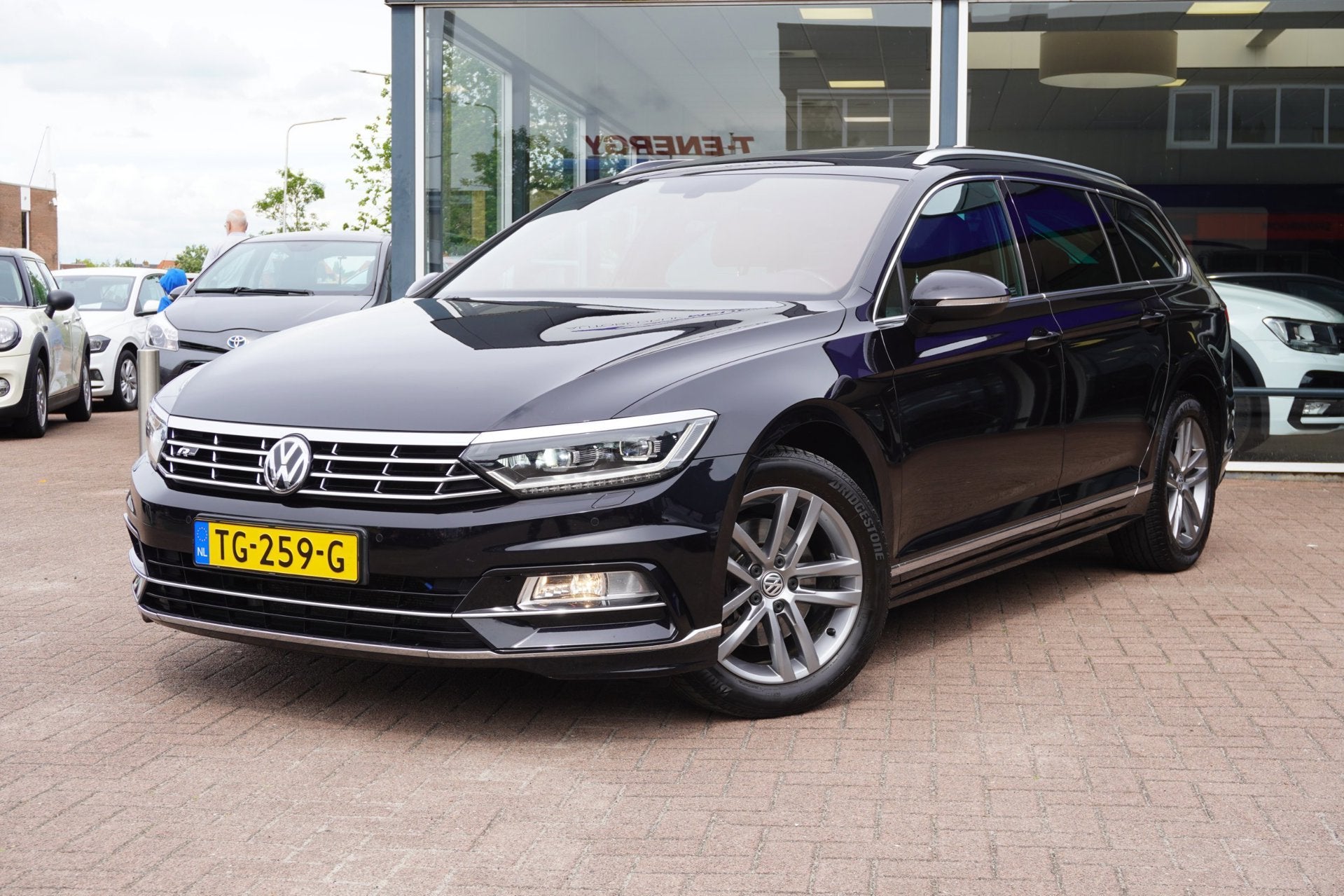 Volkswagen Passat Variant 1.4 TSI Highline Business R-Line |, Auto's, Volkswagen, Dealer onderhouden, 125 pk, Gebruikt, 4 cilinders