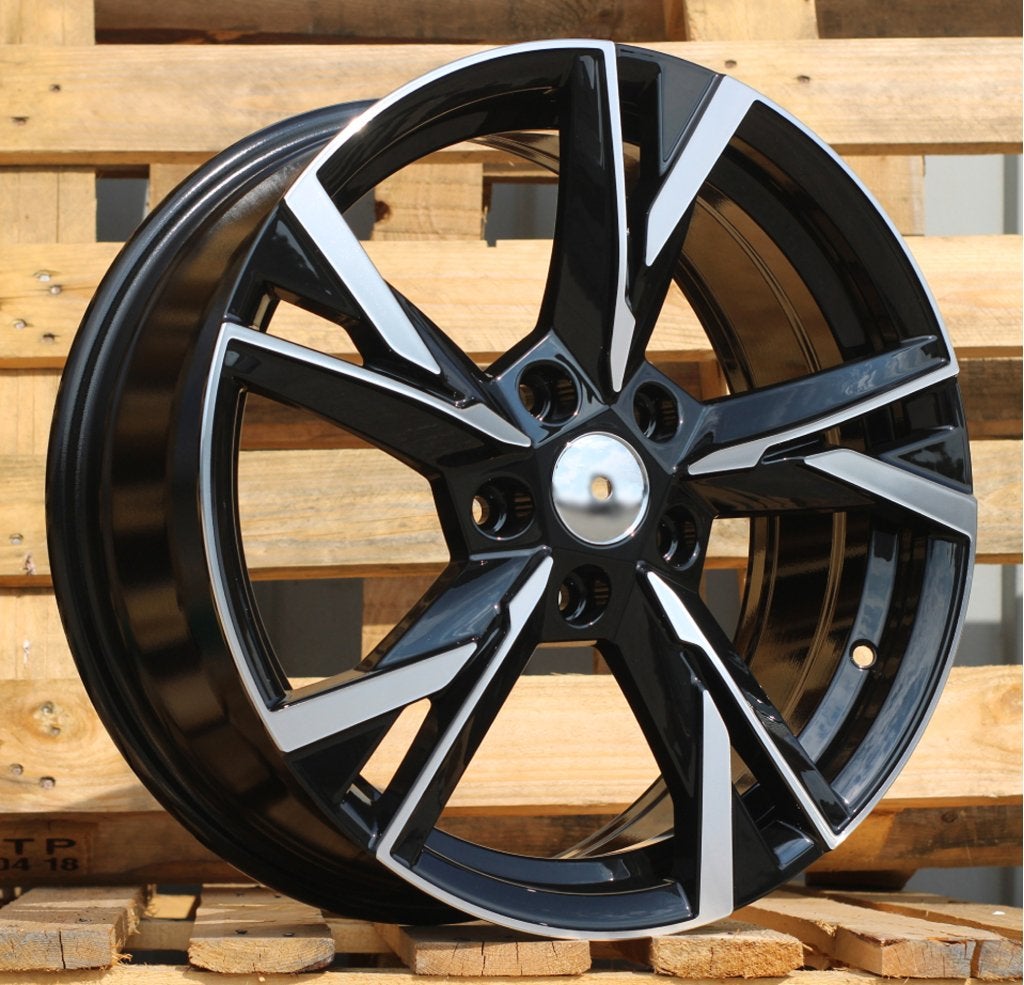 18" Skoda Octavia Velgen 5x112 ET48 57.1 + Zomerbanden, Niet ingevuld, 18 inch, Banden en Velgen, Niet ingevuld