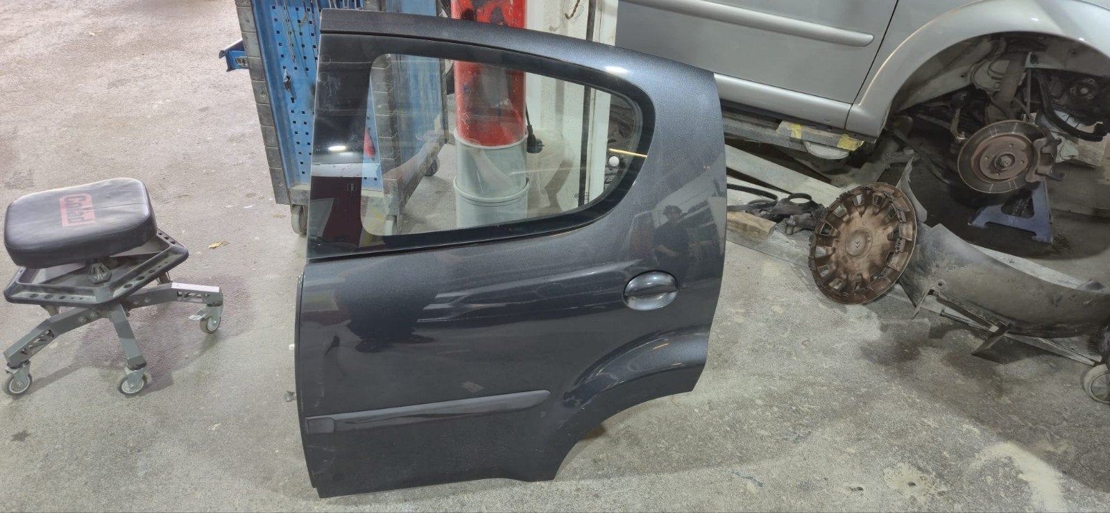 Peugeot 107 citroen c1 Linksachter Deur KTA Grijs, Auto-onderdelen, Carrosserie en Plaatwerk, Gebruikt, Deur, Ophalen of Verzenden