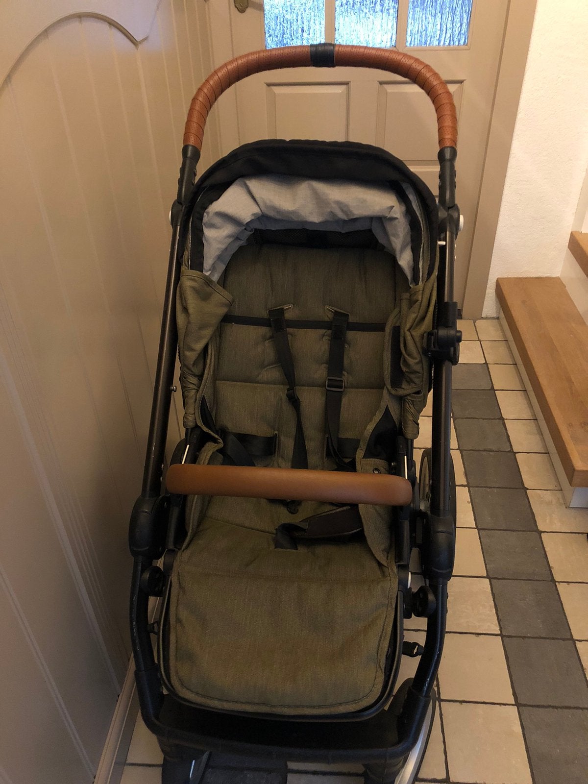Mutsy kinderwagen met reiswieg en nuttige accessoires, Kinderen en Baby's, Ophalen, Gebruikt, Combiwagen, Mutsy