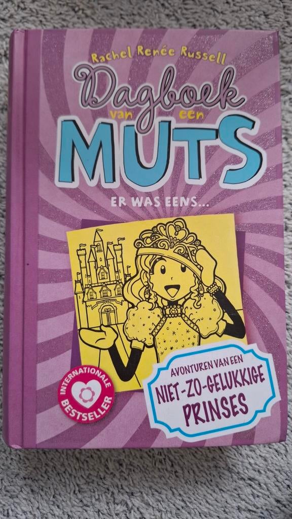 Dagboek van een Muts, deel 8, Boeken, Ophalen of Verzenden, Zo goed als nieuw, Rachel Renée Russell, Fictie algemeen