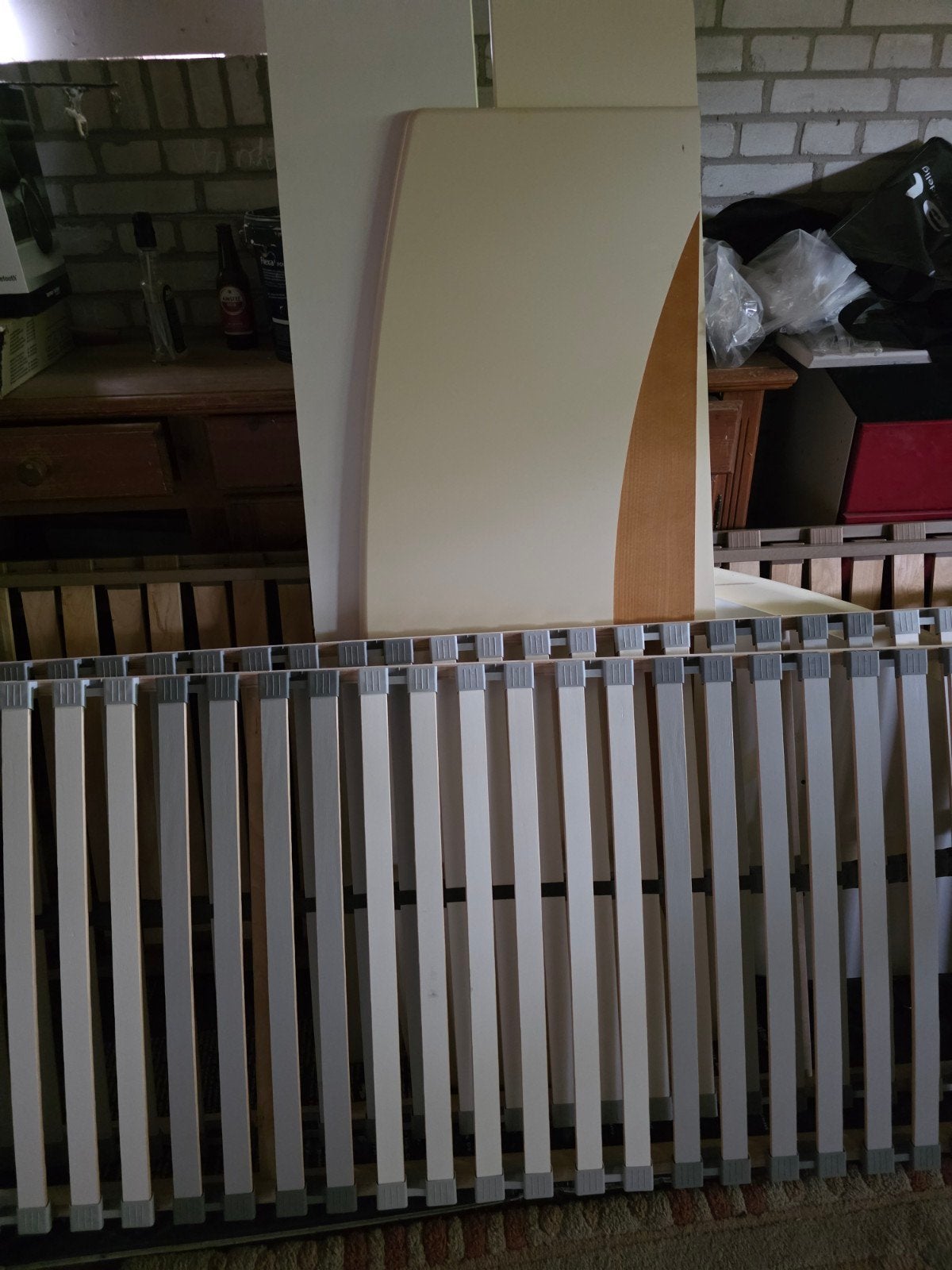 Bed met lattenbodem wit/bruin 140x200 cm, Ophalen, Gebruikt, Wit, Tweepersoons