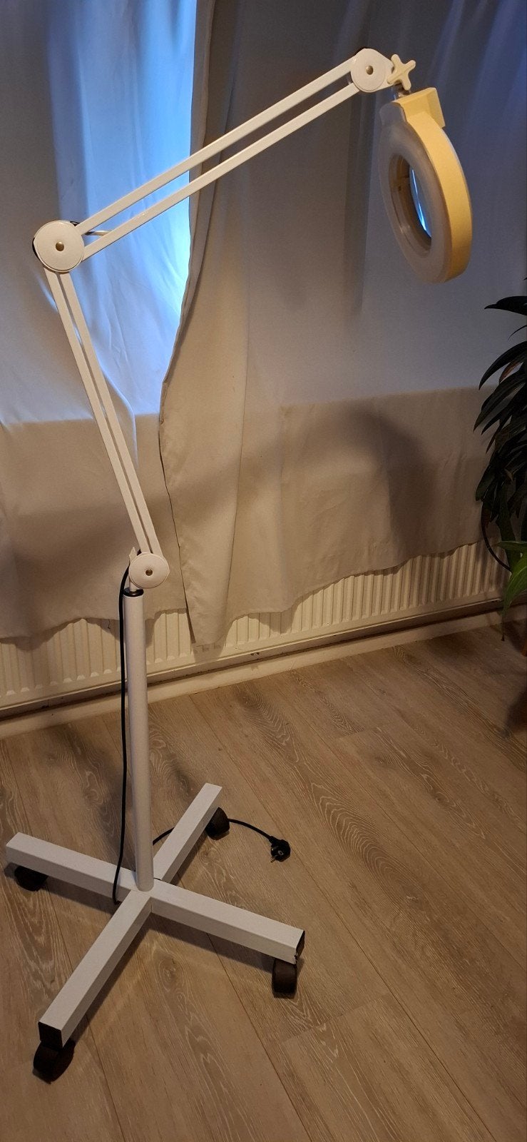Loeplamp op wielen - Ideaal voor hobby of werk, Ophalen, Gebruikt, Loeplamp