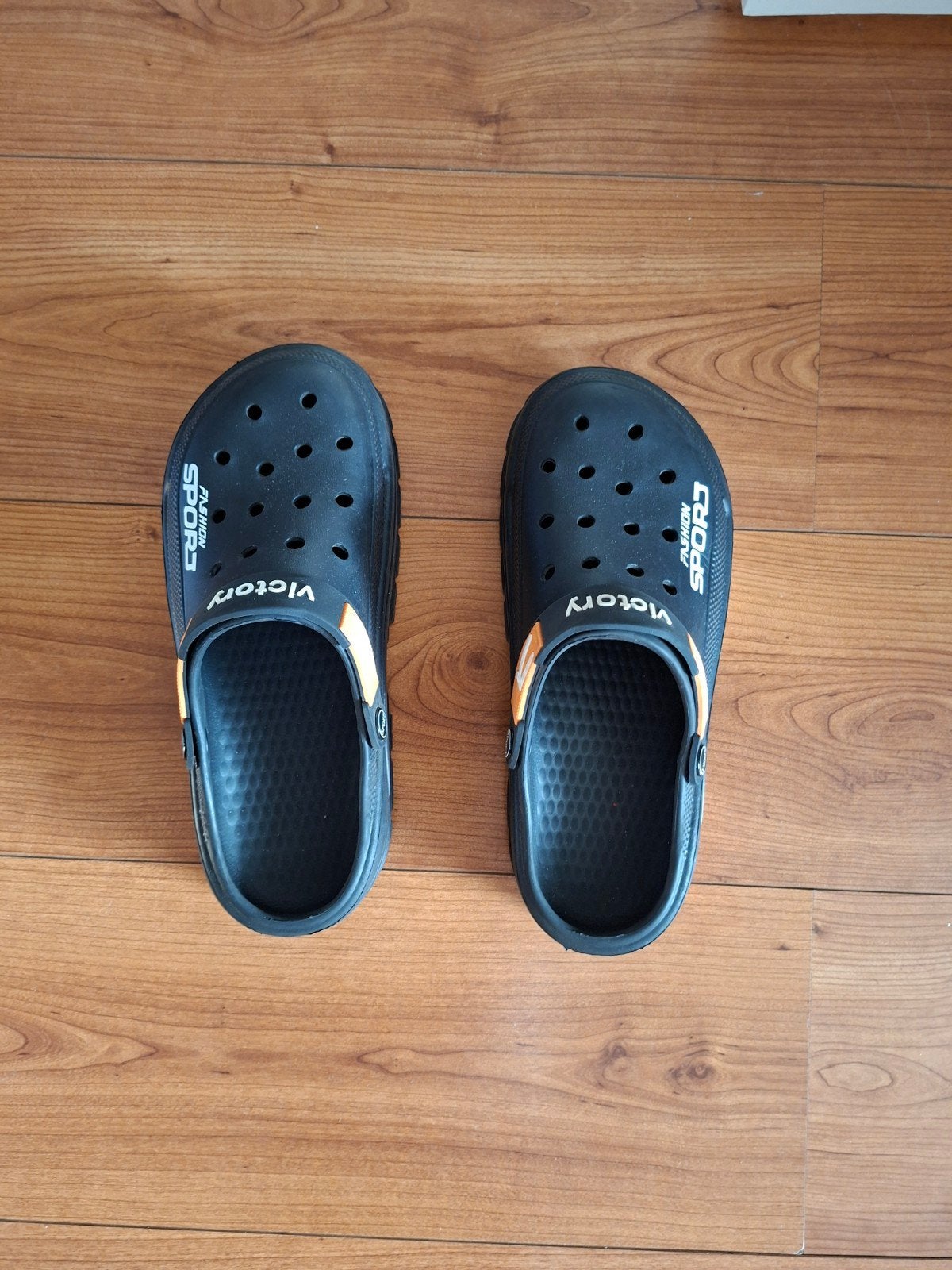 Zwarte Victory Fashion Sports, Kleding | Heren, Zwart, Ophalen of Verzenden, Zo goed als nieuw, Klompen