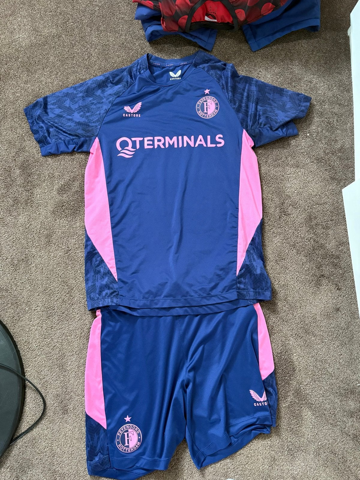 Feyenoord Trainingsset 2025/2026 Maat L, Maat 52/54 (L), Blauw, Nieuw, Ophalen of Verzenden