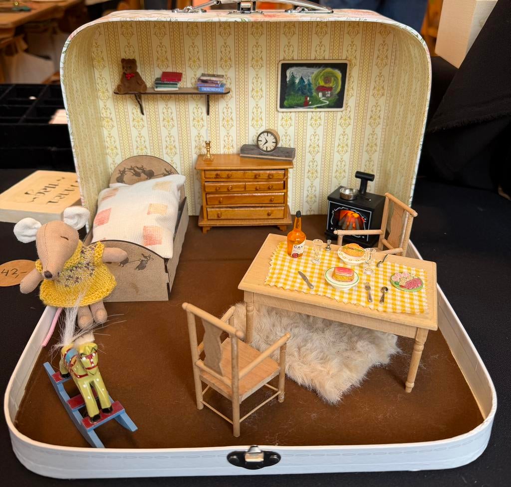 Lief muizenkamertje in een koffertje, Verzamelen, Poppenhuizen en Toebehoren, Ophalen of Verzenden, Nieuw, Poppenhuis