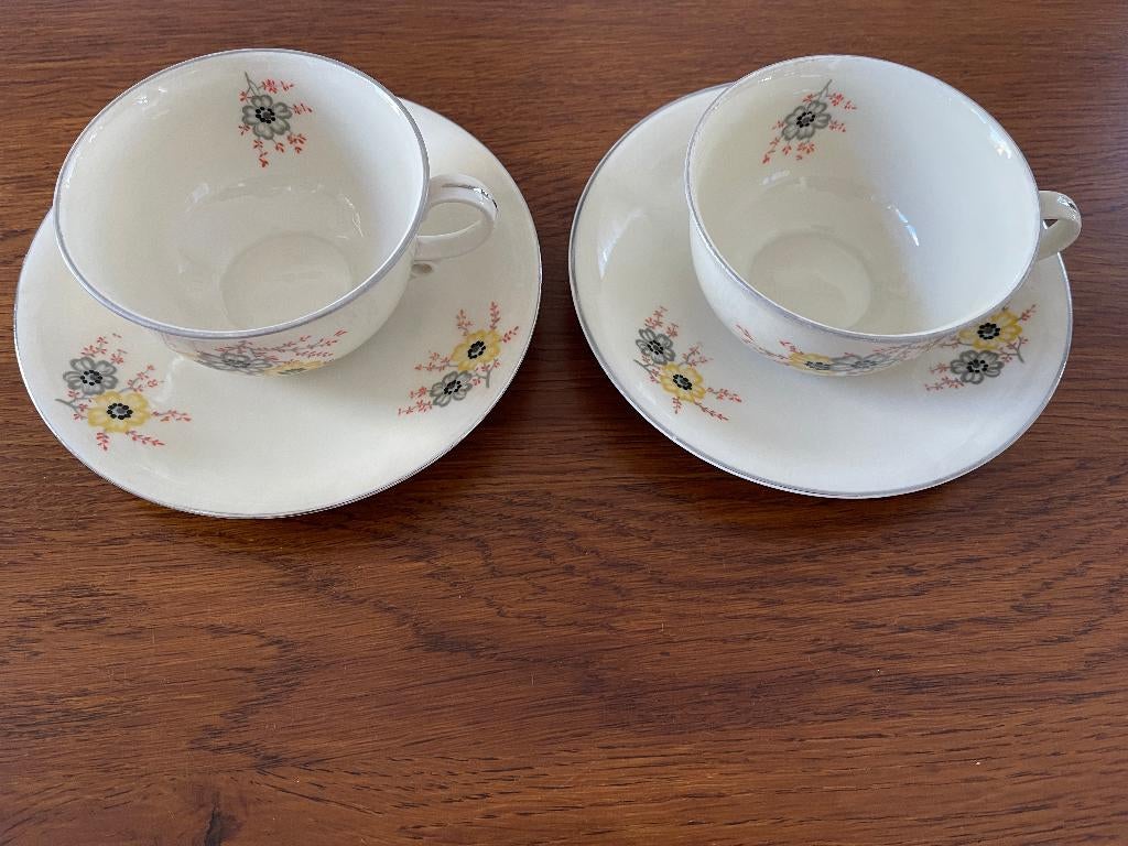2 Antieke Porseleinen Kop & Schotels 'Gemerkt' "Jaren 20/40", Ophalen of Verzenden
